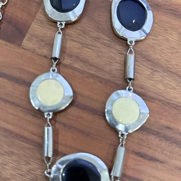 Chicos, silver tone black-and-white enamel long necklace. - Picture 4 of 4